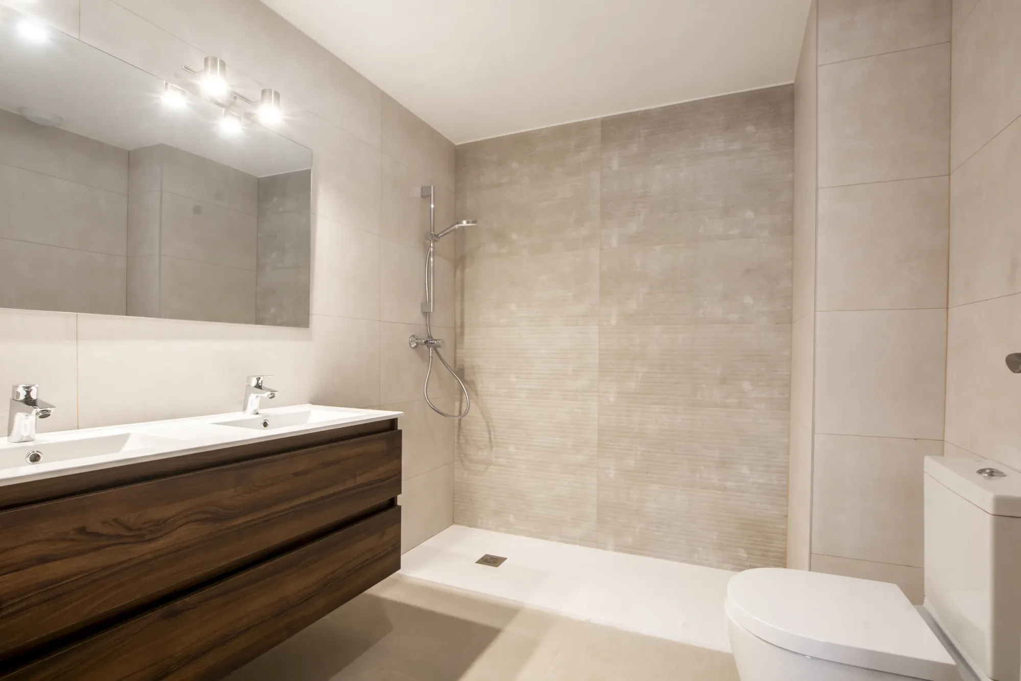Amphora Beach Residence — interior 9