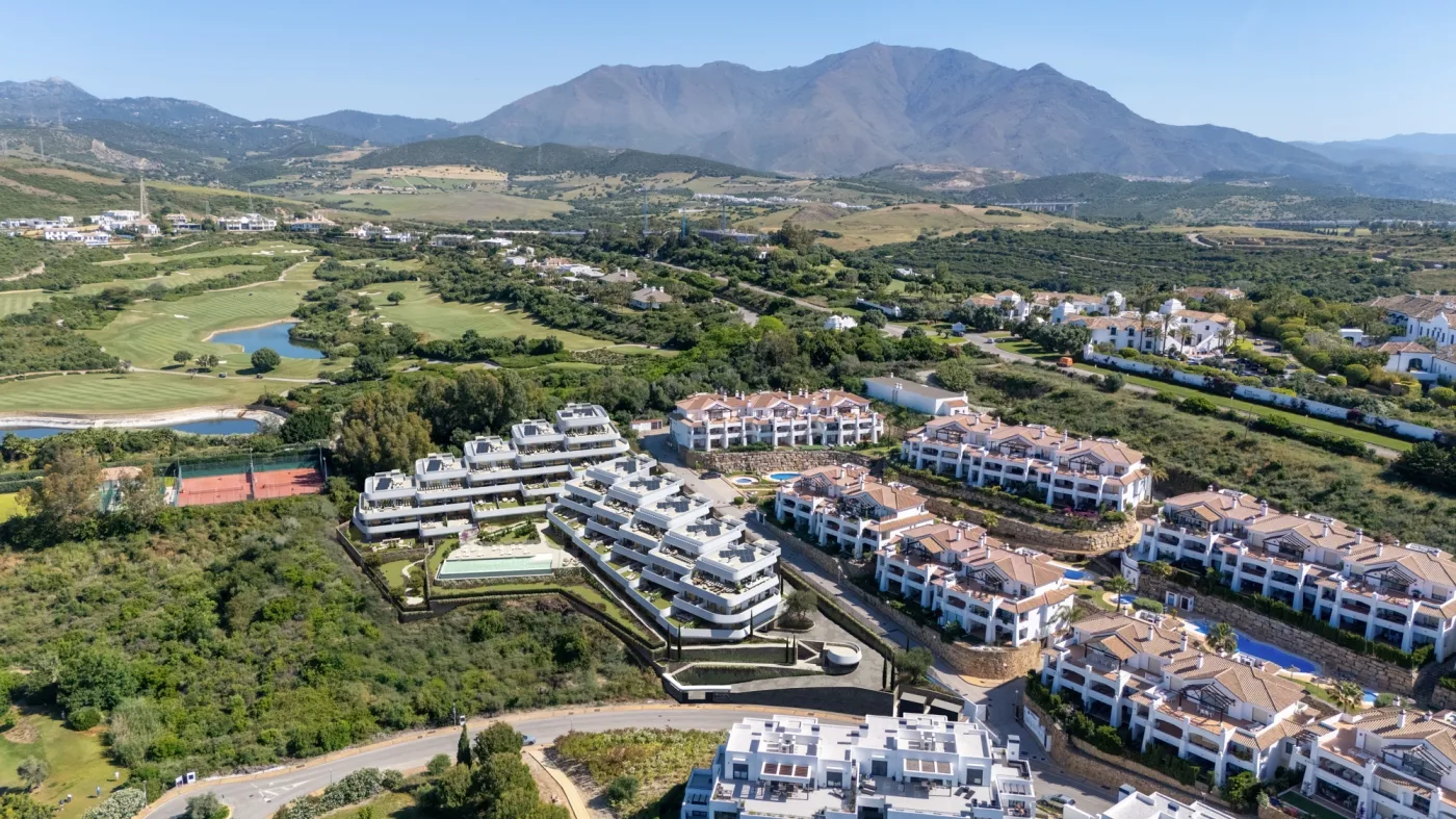 Sky Casares Golf — interior 6