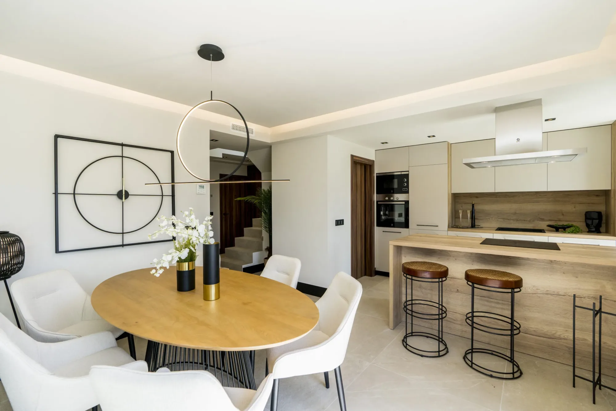 Marbella Lake — interior 10