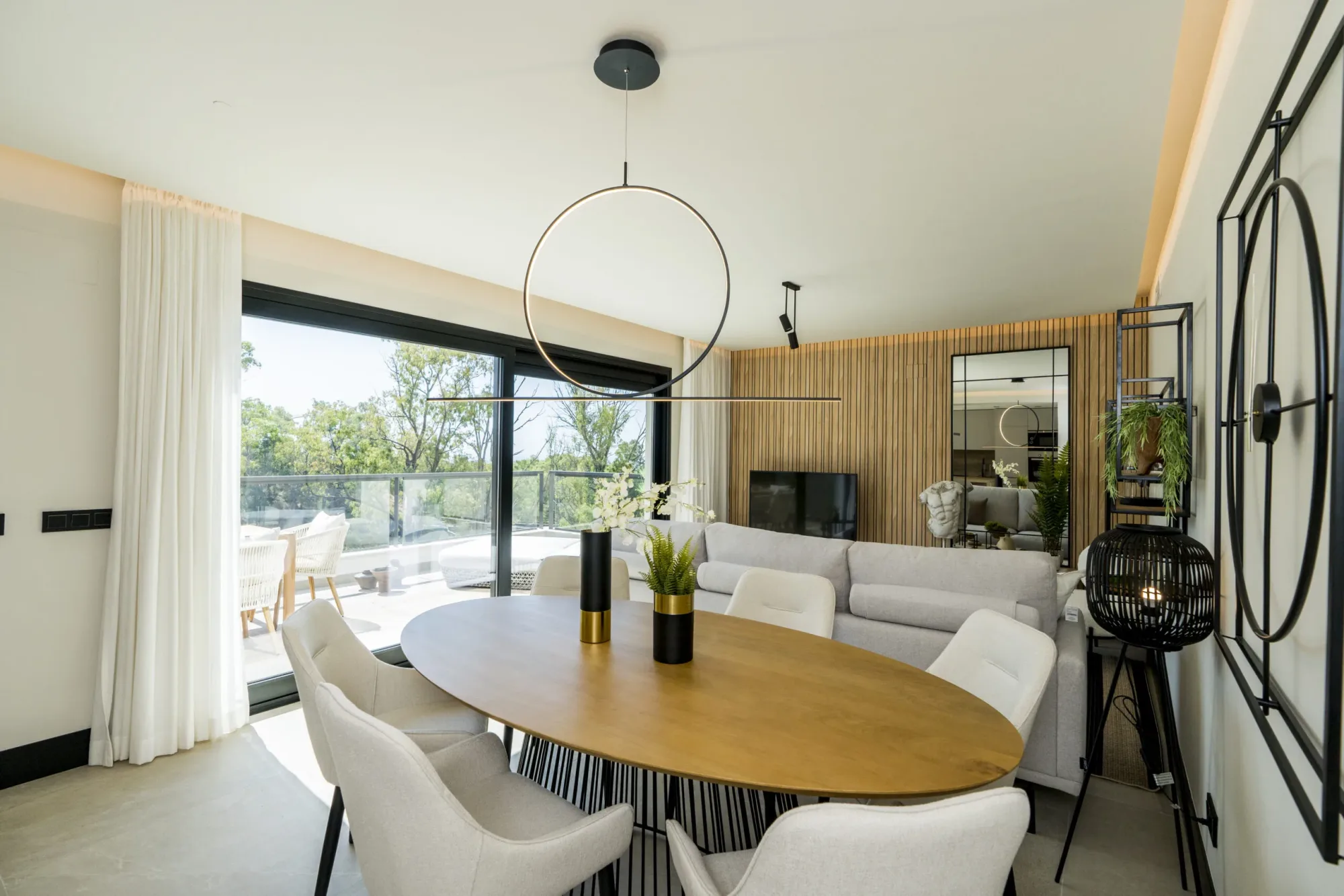 Marbella Lake — interior 9